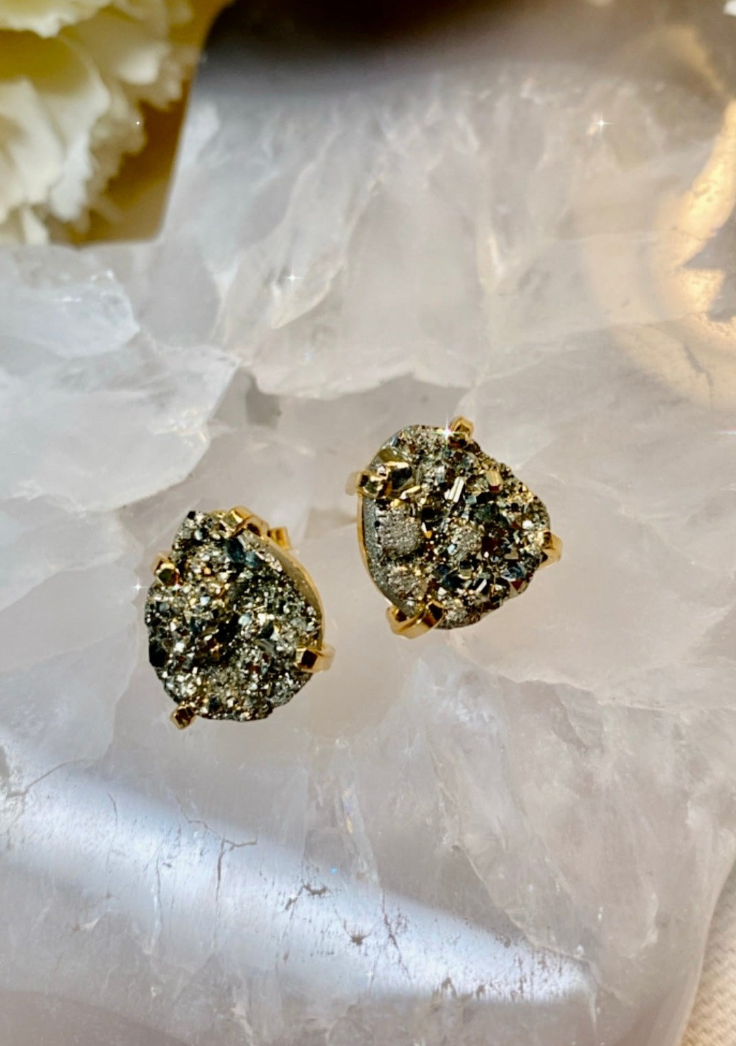 Boucles D'oreilles Goute En Pierre Pyrite Brute
