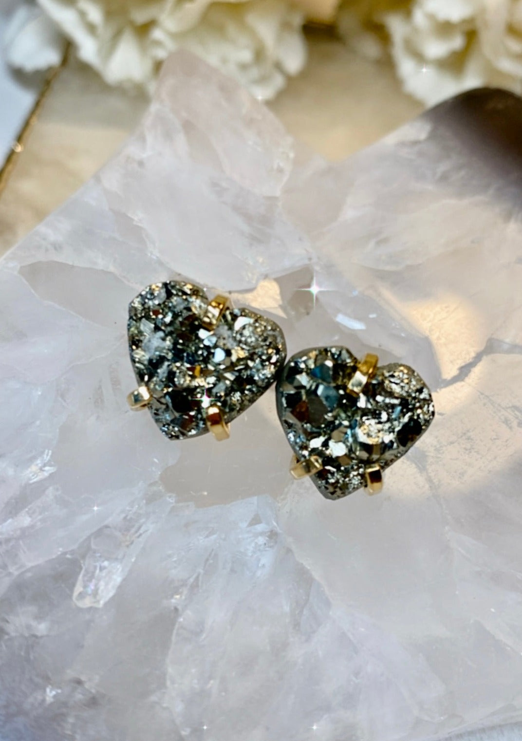 Boucles D'oreilles Fée en Cœur En Pierre Pyrite Brute