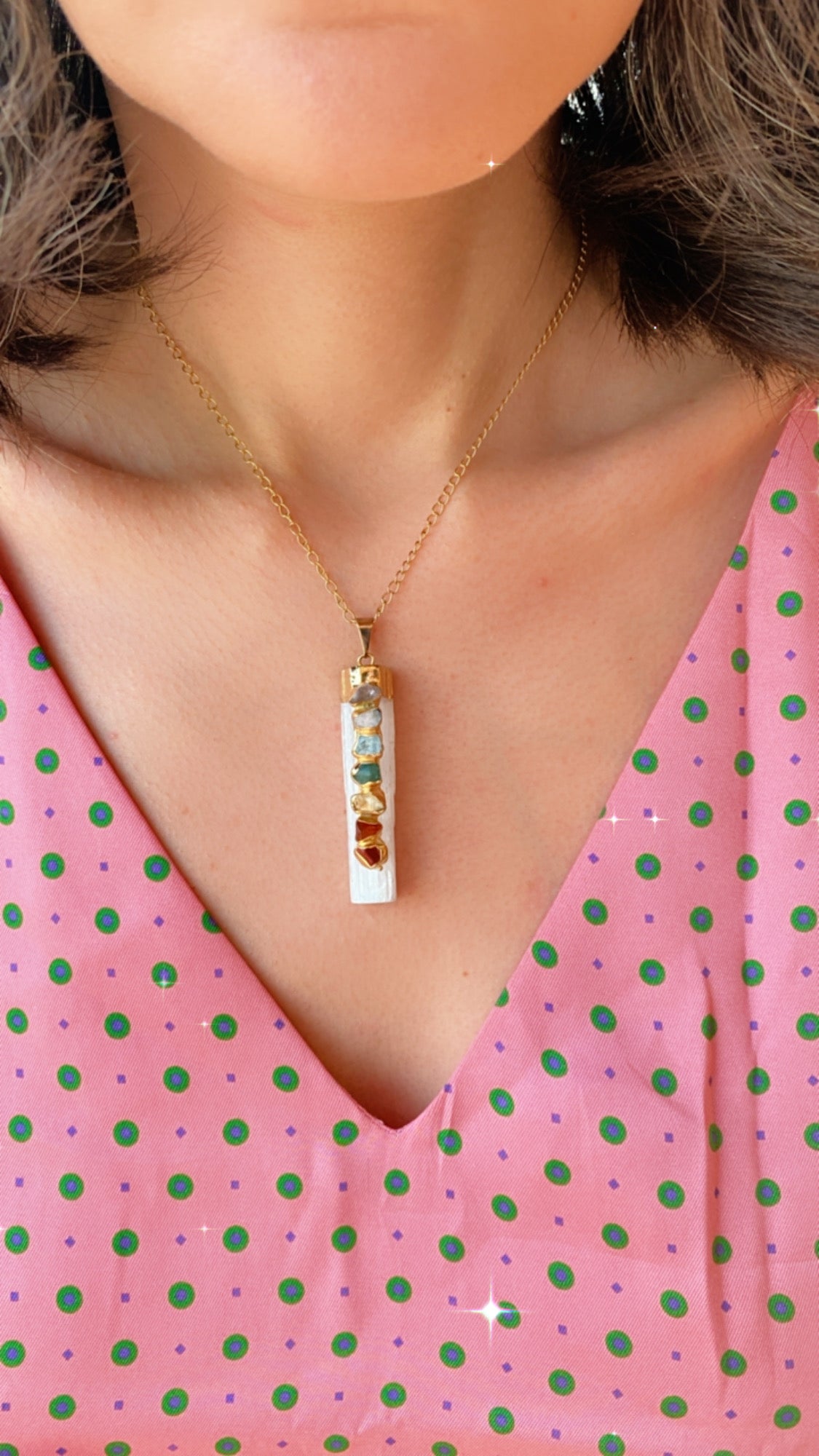 Pendentif Eveil 7 Chakras en pierre brute Sélénite