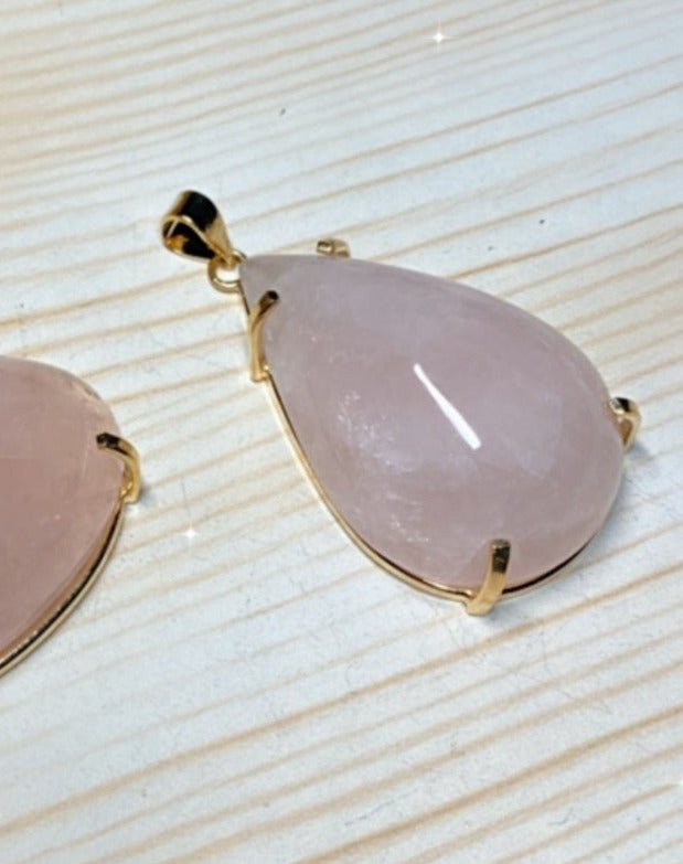 Pendentif Cabochon Amour Free en Pierre Rose Quartz