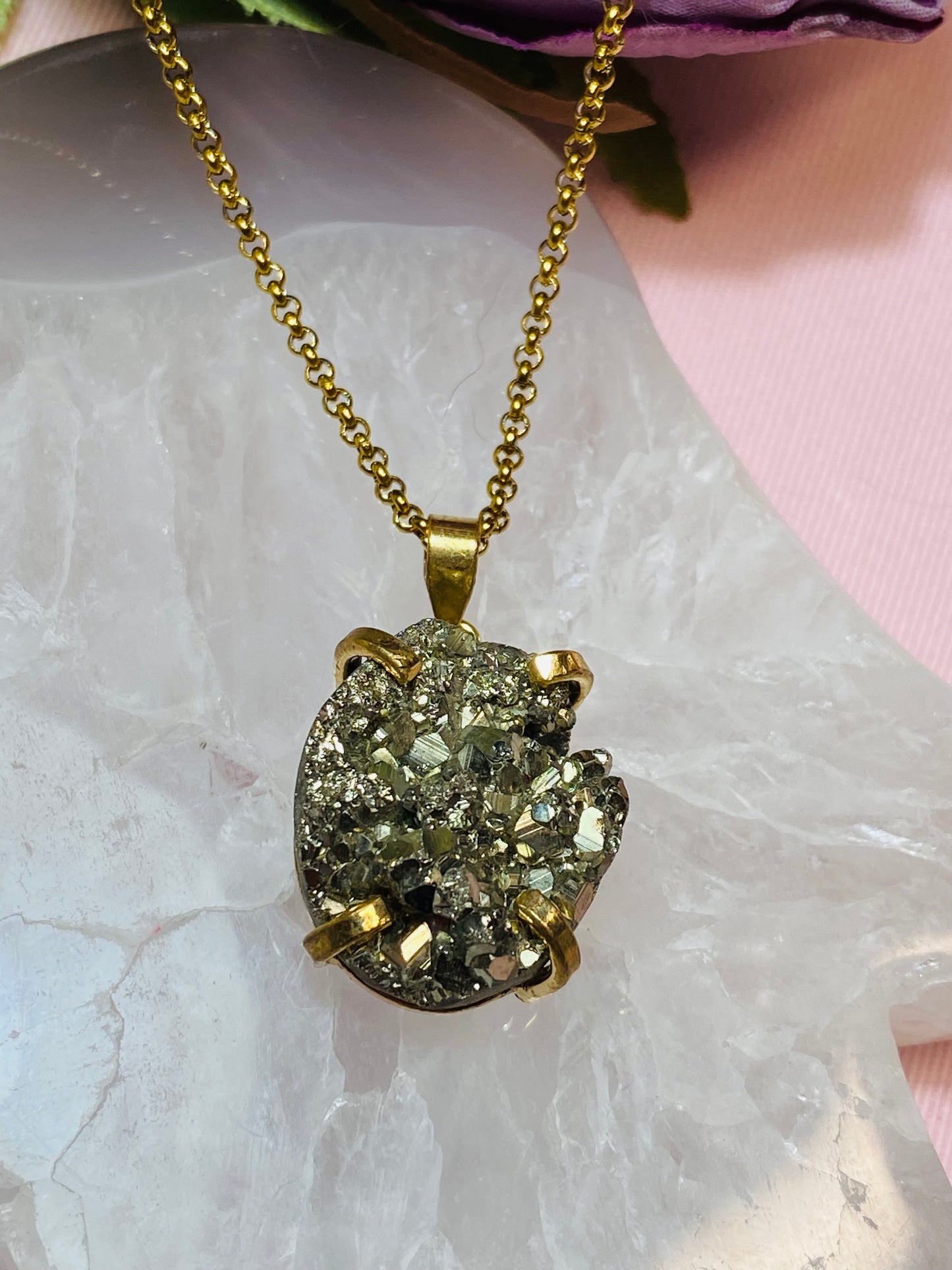 Pendentif Aurora Ovale en Pierre Pyrite Brute