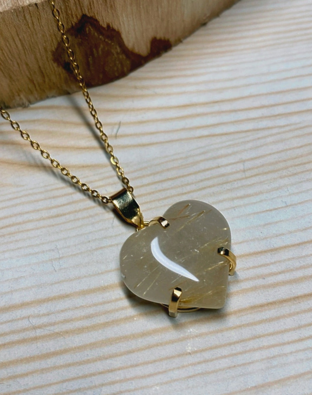 Pendentif Cabochon Cœur D’amour en Pierre Rutile Quartz