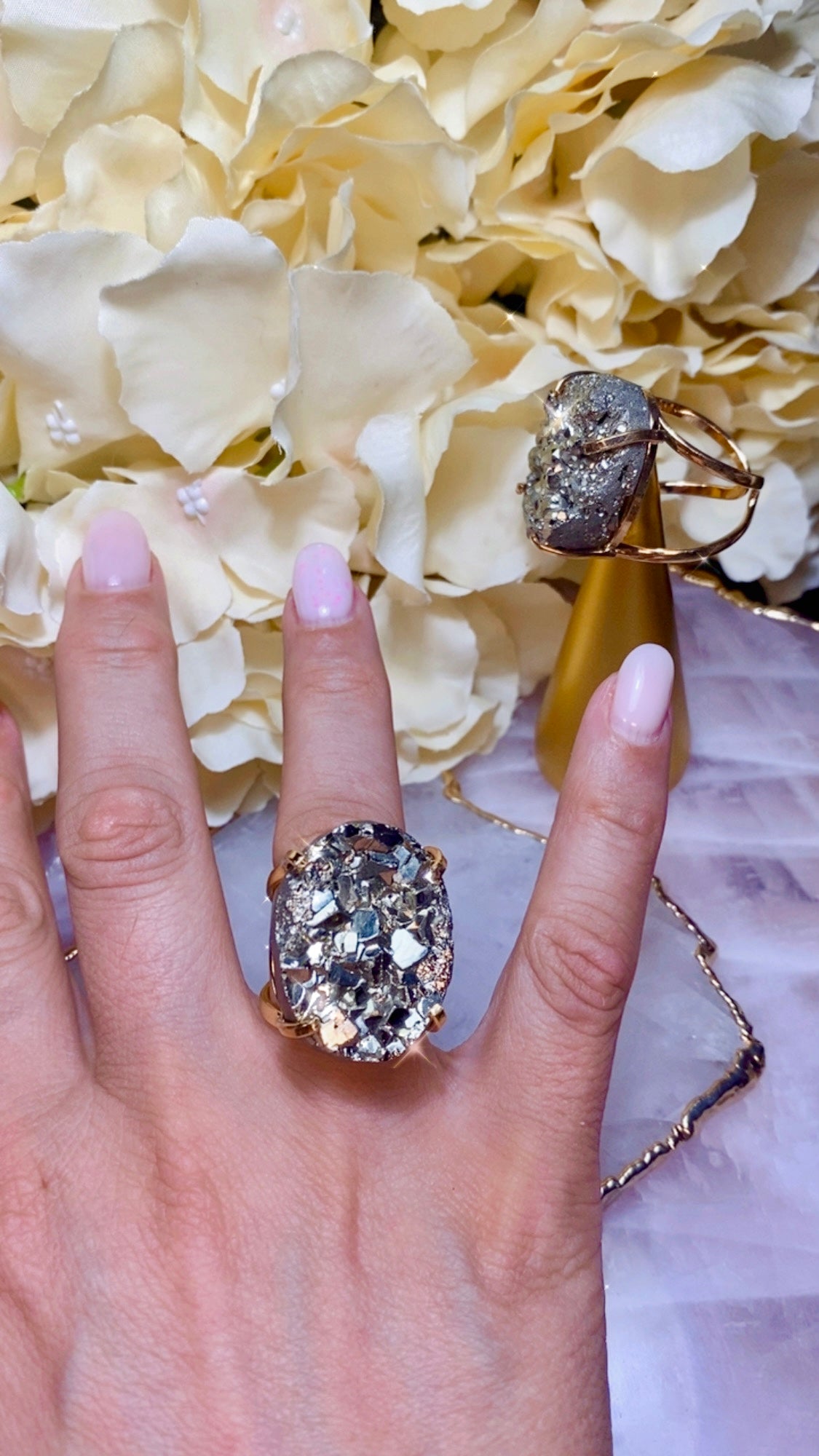 Bague Glamour ovale en Pierre Pyrite Brute Arc