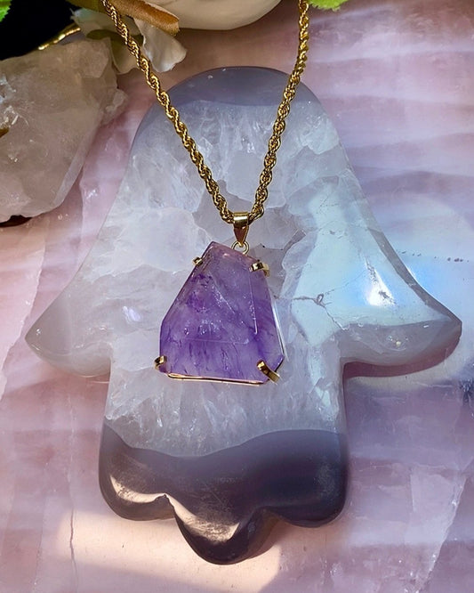 Pendentif Lotus Free Forme en Pierre Améthyste Facetté